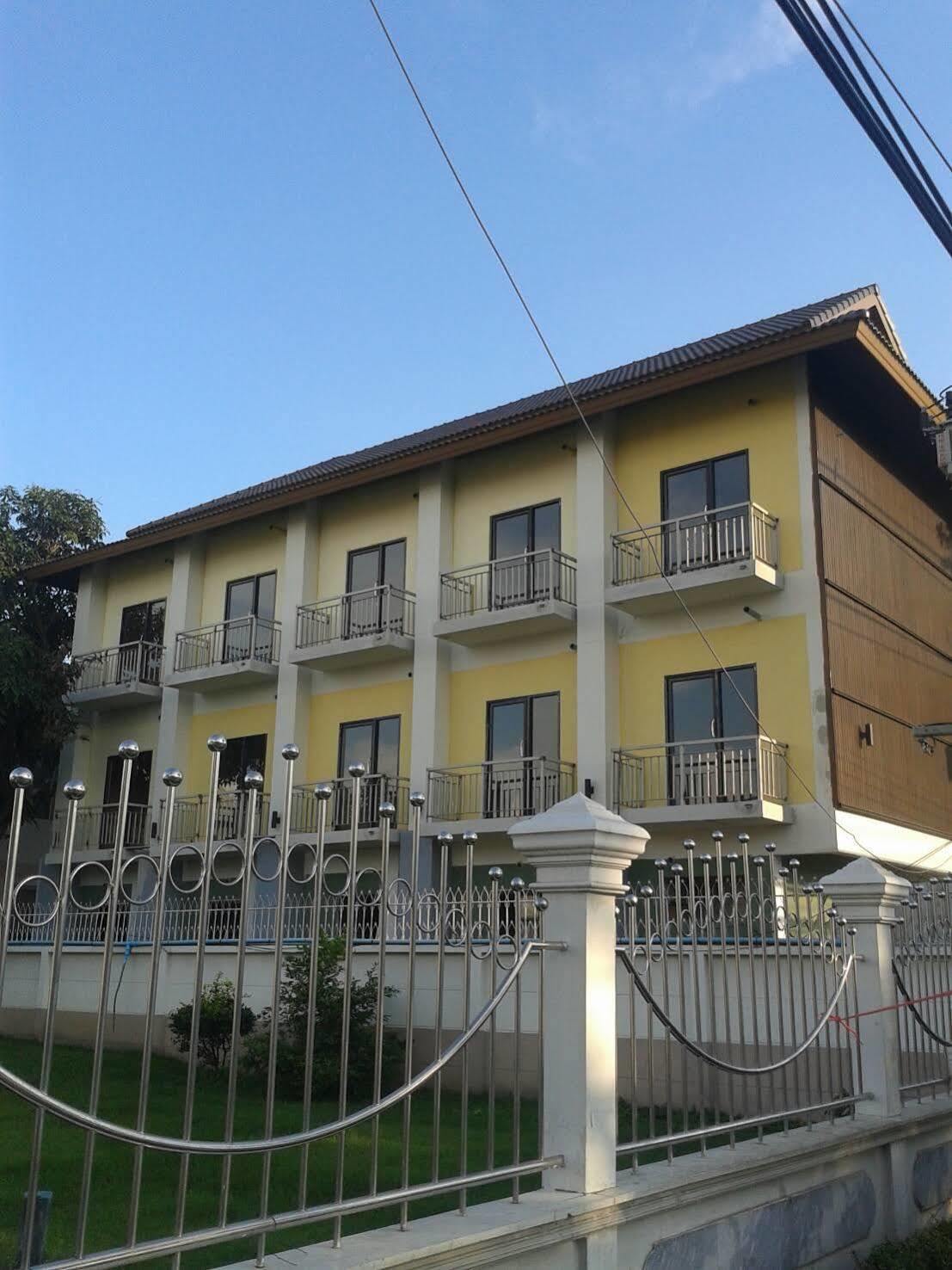 H Hotel Phrasing Chiang Mai Exterior foto