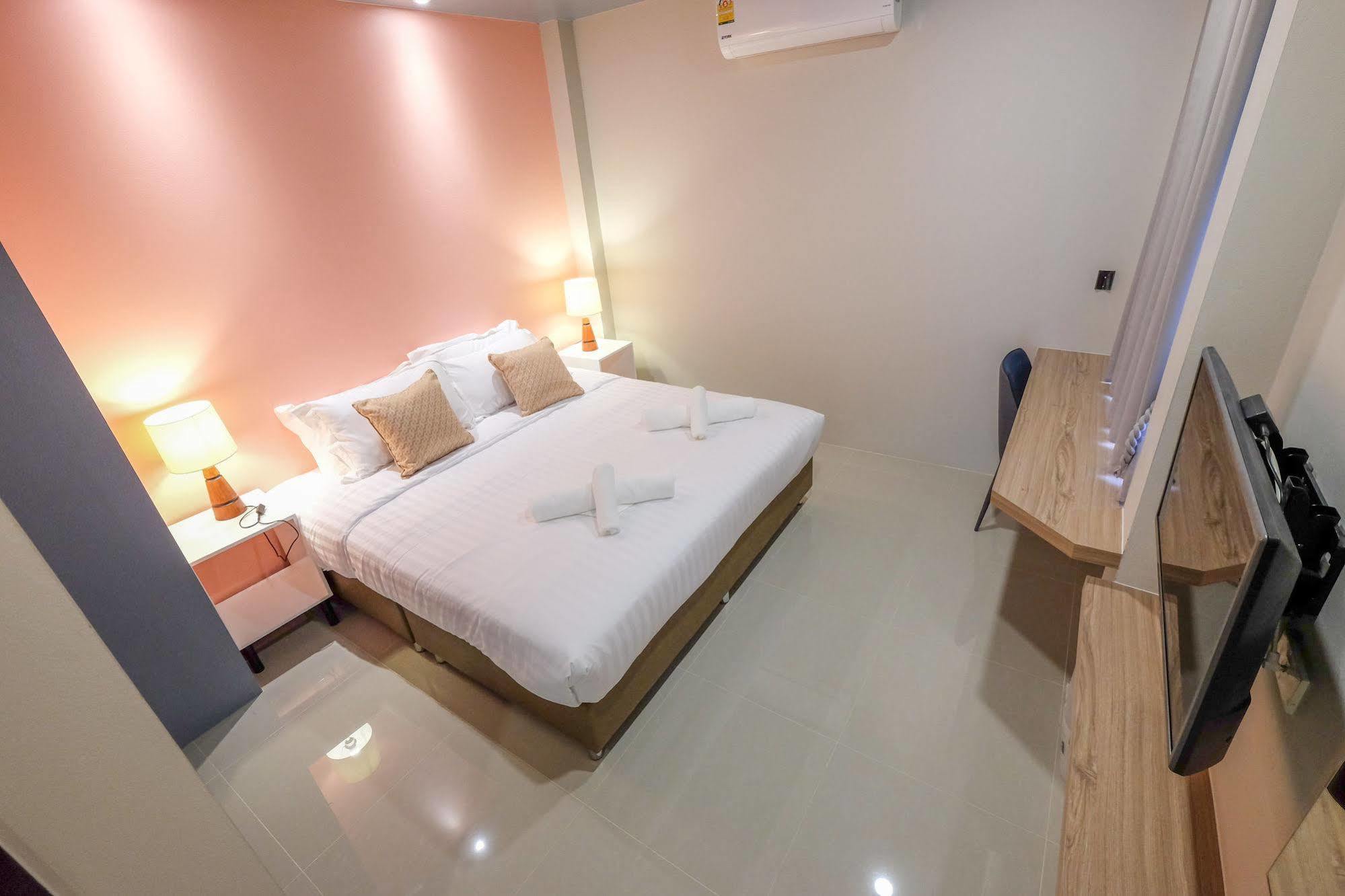 H Hotel Phrasing Chiang Mai Exterior foto